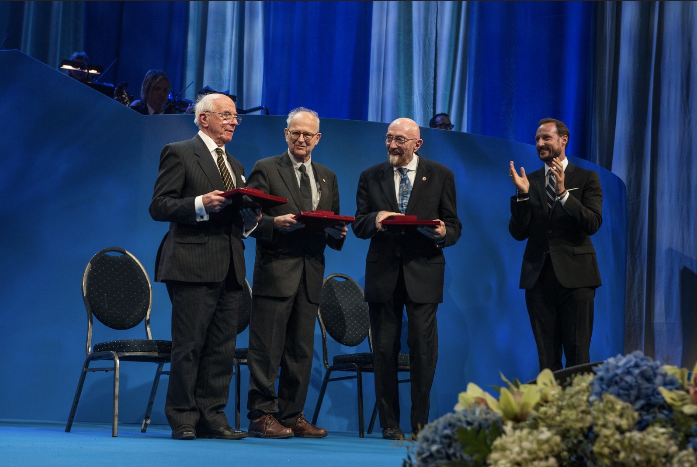 LIGO FOUNDERS ARE THE WINNERS OF THE 2016 KAVLI PRIZE IN ASTROPHYSICS